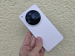 L&#039;Oppo Find X8 Ultra (photo) dispose d&#039;une capacité de stockage maximale de 1 To, et il pourrait en être de même pour la série Find X9. (Source de l&#039;image : Notebookcheck)