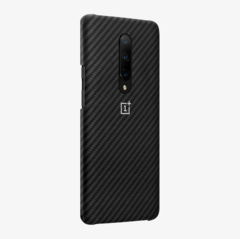 La coque Carbon du OnePlus 7 Pro.