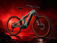 Le VTTAE Trek Powerfly+ FS 8 Gen 4 est équipé du moteur central Performance Line CX de Bosch
