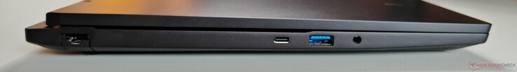 À gauche : Ethernet Gigabit, USB-C 3.2 Gen.2 (10 GBit/s, DisplayPort 1.4a via iGPU, 100W Power Delivery), USB-A 3.2 Gen.1 (5 GBit/s), audio 3,5 mm