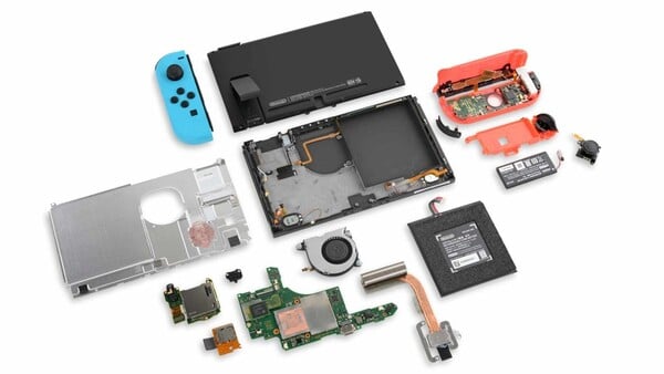 Nintendo ne fournit pas de guides de réparation officiels ni de pièces de rechange pour la Switch. (Source de l'image : iFixit)