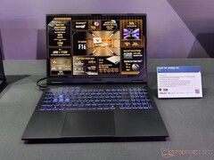 Asus a rafraîchi l'ordinateur portable TUF Gaming F16 avec du nouveau matériel (image source : Notebookcheck)
