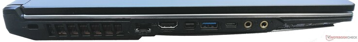 Côté droit : verrou de sécurité Kensington, Ethernet gigabit, HDMI, Mini DisplayPort, one USB A 3.2 Gen. 2, one USB C 3.2 Gen. 2, jack écouteurs, jack micro.