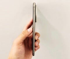 Le Huawei Mate 70 Air est plus épais d'environ un millimètre que l'iPhone Air Apple. (Source de l'image : @Rodent950)