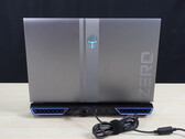 L'ordinateur portable ThunderRobot Zero est équipé d'un Intel Core i9-13900HX et d'un GPU RTX 4060 pour ordinateur portable GeForce. (Source : Zhongzheng Evaluations sur YouTube)