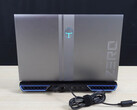 L'ordinateur portable ThunderRobot Zero est équipé d'un Intel Core i9-13900HX et d'un GPU RTX 4060 pour ordinateur portable GeForce. (Source : Zhongzheng Evaluations sur YouTube)
