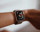 La FDA a autorisé Rune Labs à recueillir les données relatives aux symptômes de Parkison via une montre Apple. (Image source : Sabina via Unsplash)