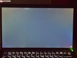 De légères fuites de lumière sur le Vaio SX14 (ici exagérées).