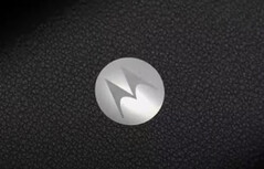 Le Edge 50 Pro reprend le design de son prédécesseur avec un boîtier d'appareil photo plus grand mais plus subtil. (Source de l'image : Motorola)