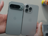 Le Pixel 9 Pro XL et l'iPhone 16 Pro Max sont tous deux des smartphones haut de gamme dotés d'un appareil photo remarquable. (Source de l'image : Shevon Salmon)