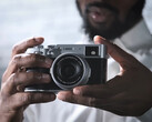 Le Fujifilm X100V est devenu une légende dans la communauté des photographes, malgré son statut d'obtanium dû à une production tendue. (Source de l'image : Fujifilm)
