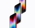 Malgré son aspect extérieur plutôt daté, l'iPhone SE 3 est doté d'une mémoire vive améliorée de 4 Go (Image : Apple)