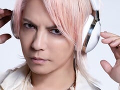 Avoit dévoile le casque à triple conducteur WA-J1 en collaboration avec le chanteur de J-Pop Hyde. (Source de l'image : Avoit)