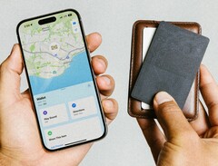 Nomad propose un AirTag au format carte de crédit qui peut être rechargé via MagSafe. (Image : Nomad)