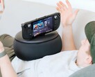 L'oreiller de jeu Mechanism est conçu pour rendre le jeu sur console portable plus confortable et aider à prévenir l'engourdissement des bras et des mains.