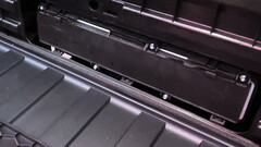 Tesla se concentre sur la facilité d'entretien du Cybertruck (image : Munro Live/YT)