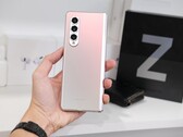 Le Galaxy Z Fold4 pourrait être plus éloigné du Galaxy Z Fold3 que ce dernier ne l'était du Galaxy Z Fold2. (Source de l'image : Thai Nguyen)