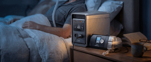 Grâce à sa fonction onduleur, l'Anker Solix S2000 convient parfaitement à des appareils importants tels qu'un appareil de ventilation en pression positive continue (CPAP).