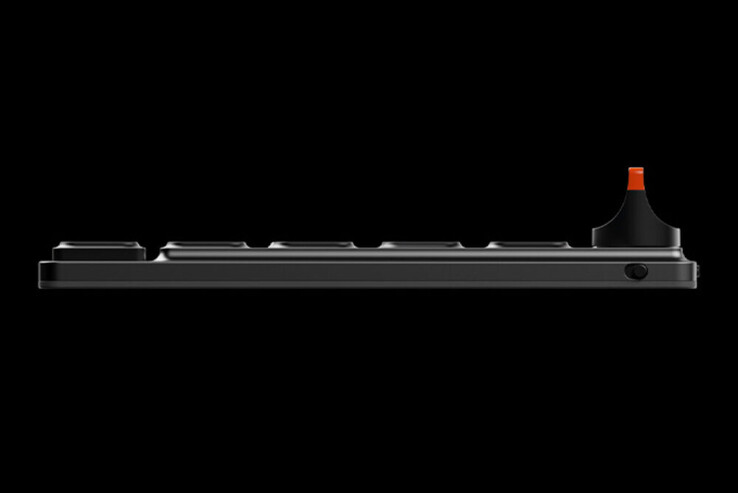 Le clavier Altar II d'EMO mesure 4,75 mm d'épaisseur et utilise de véritables commutateurs mécaniques, dont le ressort de tension est monté sur le côté afin de s'adapter au boîtier fin.