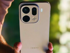 L'Oppo Find X9s Pro dispose de deux caméras de 200 Mpx et d'une caméra de 50 Mpx à l'arrière.