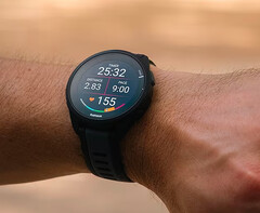 La Forerunner 165 peut désormais bénéficier de sa première mise à jour logicielle. (Source de l&#039;image : Garmin)