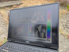 A l'extérieur, sous la lumière du soleil