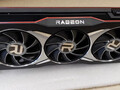 Il pourrait s'agir de la carte RDNA 2, le produit phare de l'AMD. (Source de l'image : JayzTwoCents)