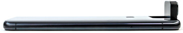 Vue de l'Asus ZenFone 6 à plat avec l'appareil photo à 90°.