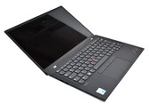 Le X1 Carbon Gen 9 est arrivé : Le ThinkPad phare de Lenovo au nouveau design est passé en revue