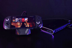 L'ONEXGPU à côté d'un ONEXFLY. (Source de l'image : One-Netbook)