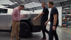 Le Cybertruck de Tesla bénéficie désormais d&#039;un crédit d&#039;impôt (image : Top Gear/YT)