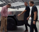 Le Cybertruck de Tesla bénéficie désormais d'un crédit d'impôt (image : Top Gear/YT)