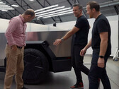 Le Cybertruck de Tesla bénéficie désormais d'un crédit d'impôt (image : Top Gear/YT)