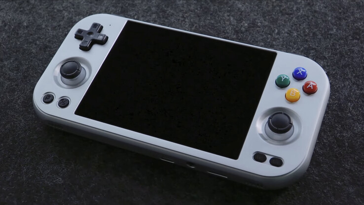 Le RG477M semble avoir plus de boutons ABXY en relief que les autres consoles de jeu d'Anbernic. (Source de l'image : Anbernic)