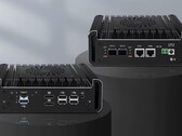 Le mini PC Topton X4H-XL dispose de deux ports optiques 10 gigabits SFP+. (Source de l'image : Liliputing)