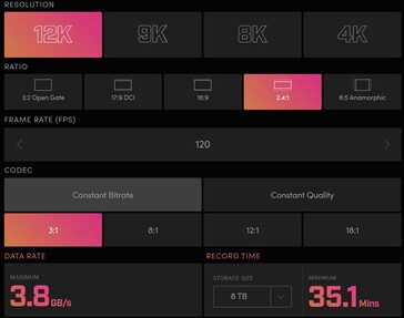 L'Ursa peut enregistrer dans de multiples rapports d'aspect, modes de compression et débits binaires, y compris 12K 2.4:1 à 120 fps (Source : Blackmagic)