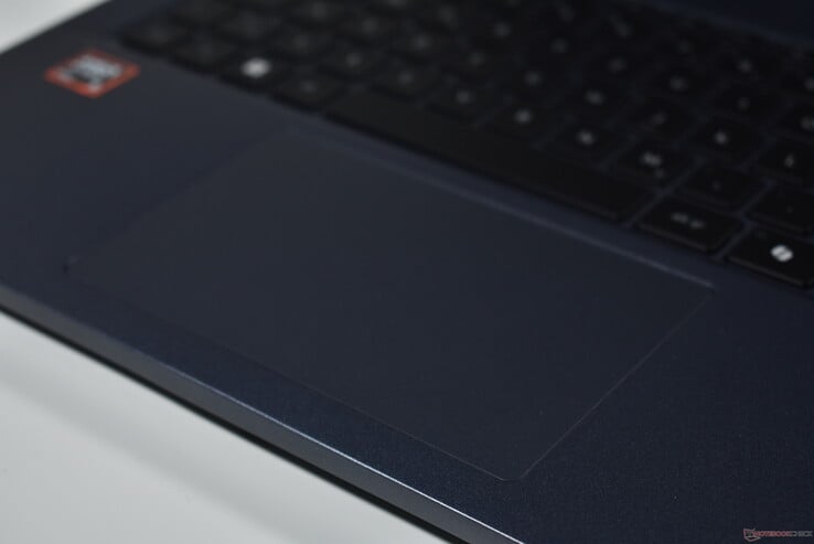 Acer TravelMate P4 : pavé tactile