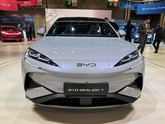 Le BYD Sealion 7. BYD lance le podcast Charge Up Australia, animé par un écologiste populaire, pour briser les mythes sur les VE (Image source : Top ELectric SUV)