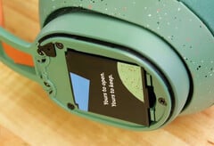 La batterie du Fairbuds XL peut être remplacée facilement. (Source de l'image : iFixit)