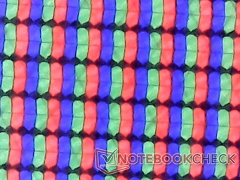 Réseau de sous-pixels d'une grande netteté avec une granulation minimale due à la couche brillante