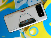 Le ROG Phone 6D partagera probablement un châssis avec ses frères et sœurs. (Source : Digital Trends)