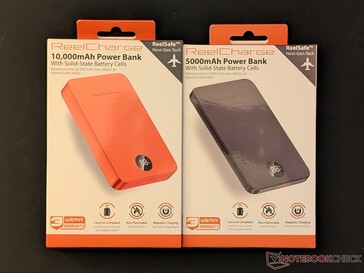 Emballage de vente au détail des batteries externes sans fil à semi-conducteurs ReelCharge.