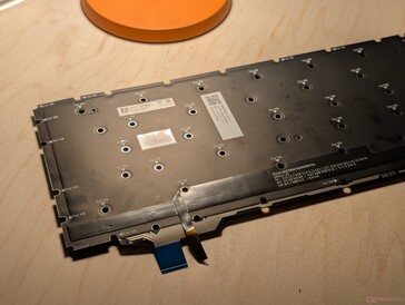 Malheureusement, le nouveau clavier et la nouvelle batterie sont exclusifs au Laptop 13 Pro et sont incompatibles avec le Laptop 13.5 original