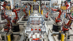 Assemblage du châssis du Cybertruck RC1 (image : Tesla)