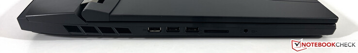 Côté gauche : Alimentation, 2x USB-A 3.2 Gen2 (10 Gbps), lecteur de carte SD, prise stéréo 3,5 mm