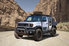 Le Toyota IMV 0 pourrait être disponible en tant que chenillette électrique compacte capable de franchir des obstacles. (Source de l'image : Toyota)