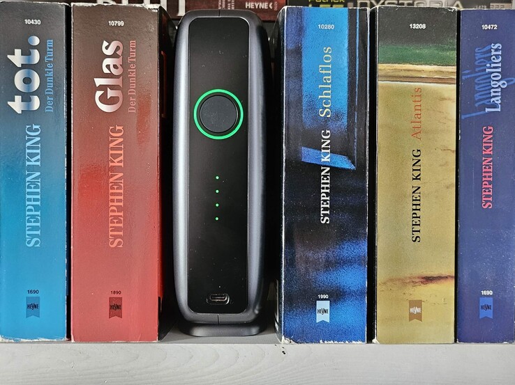 Le Dwarf Mini a la taille d'un livre de poche.