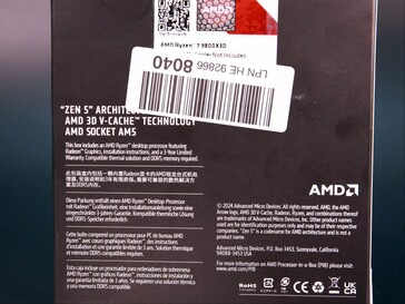 Image montrant l'arrière de la boîte reçue par l'auteur de Hardware Busters. (Source de l'image : Hardware Busters)