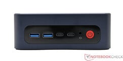 Face avant : 2x USB, 2x USB4 TypeC