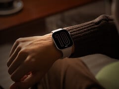 La Redmi Watch 6 a été lancée en Chine au prix d'environ 54 dollars. Photo : une image promotionnelle de la smartwatch. (Source de l'image : Xiaomi)